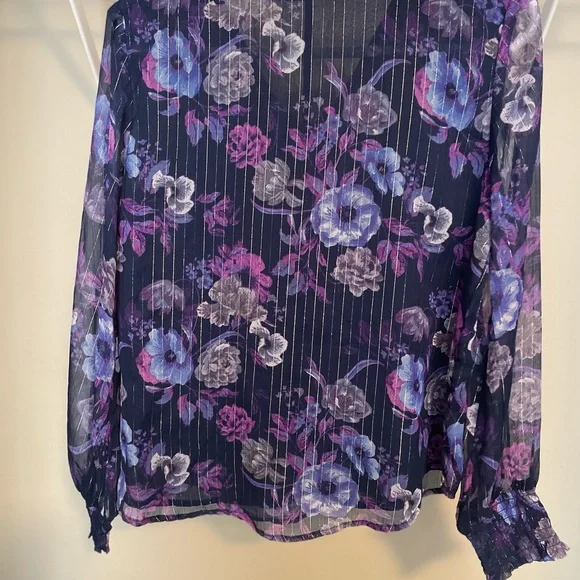 Top - Picture 2 of 3